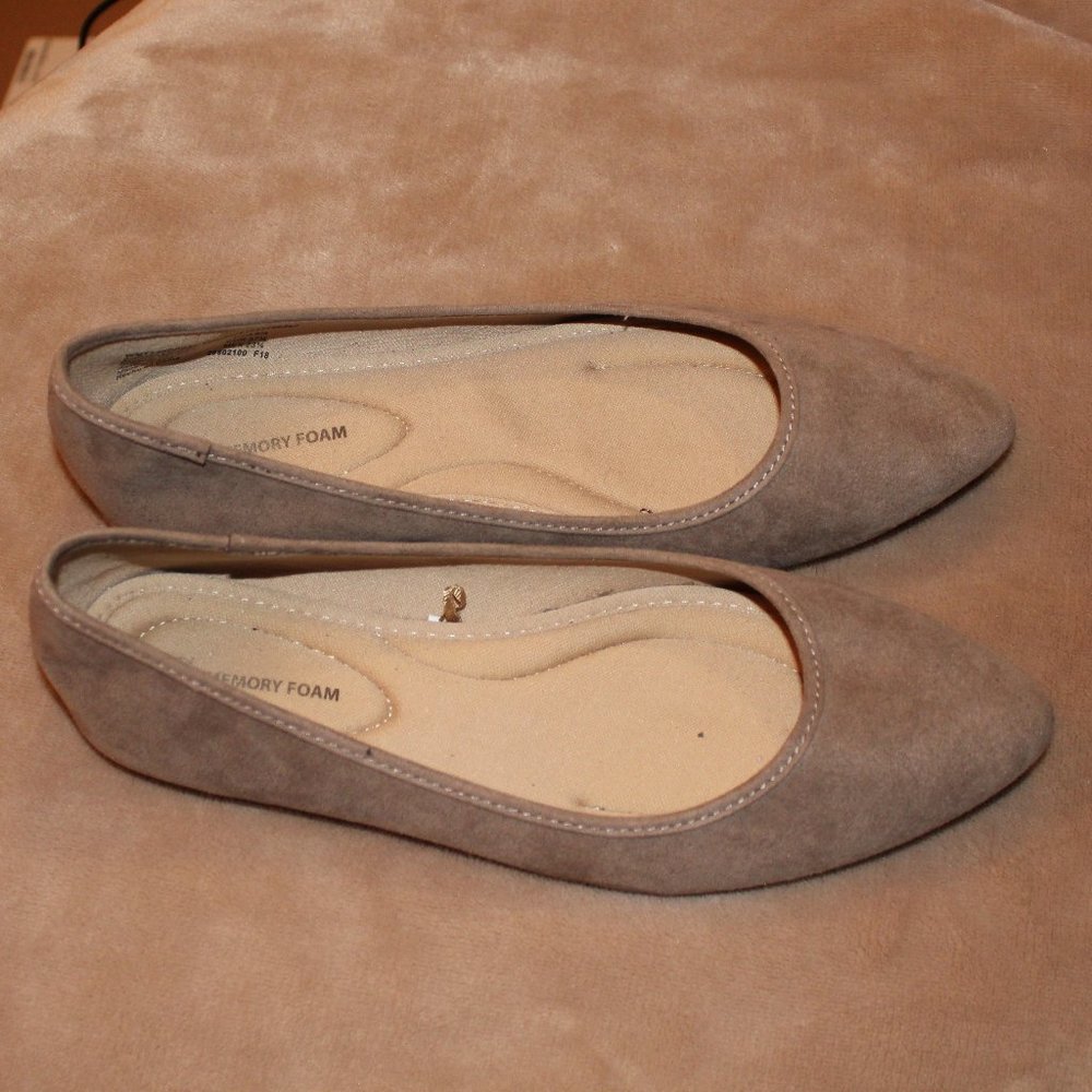 Cute tan flats